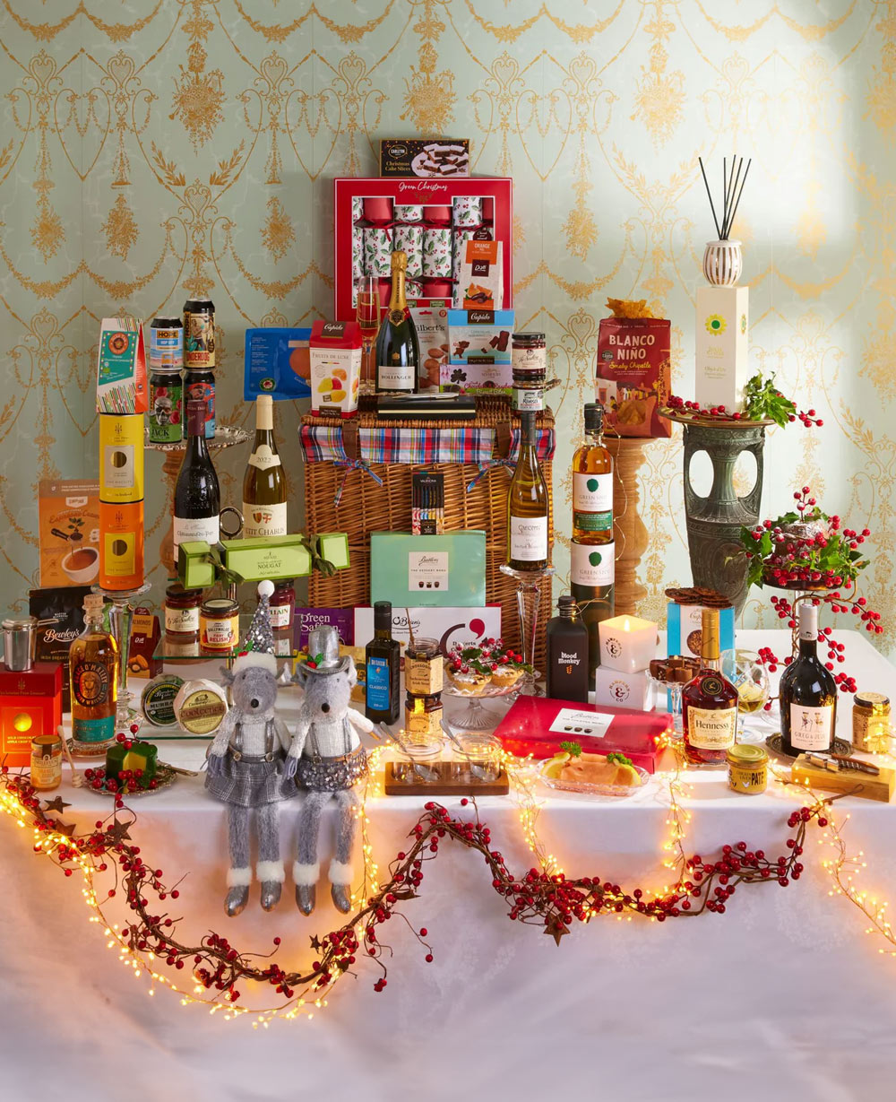 12 Days Of Christmas Luxury Gift Basket 12 Days Of Christmas Luxury Gift Basket